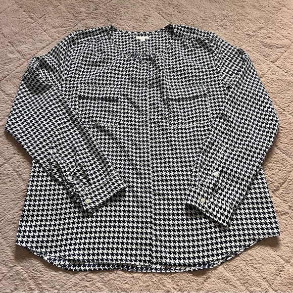 GAP Tops - GAP Houndstooth Long Sleeve Blouse Preppy Minimalist Capsule Cottage Size L‎
